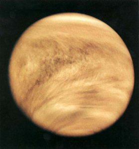 Mariner_10_image_of_Venus_cloud_tops_medium